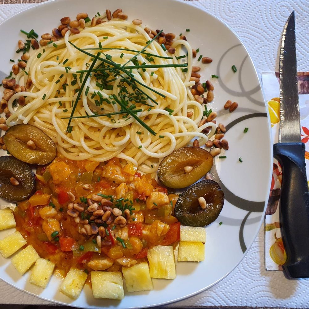 fruchtiges Hähnchen mit Spaghetti